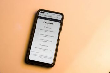 ChatGPT без регистрации